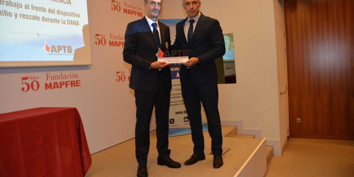Premios Prevención y Emergencias APTB 2024 en Fundación MAPFRE, destacando la labor del Consorcio de Bomberos de Valencia tras la Dana.