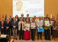 La Cátedra de Comunicación, Salud Mental y Adicciones de la CEU UCH premia a los profesionales de la información y la sanidad por su labor tras la DANA