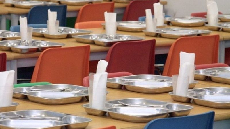 El Ayuntamiento amplía en casi 600.000 euros las ayudas destinadas al comedor escolar y de la Escola d’Estiu