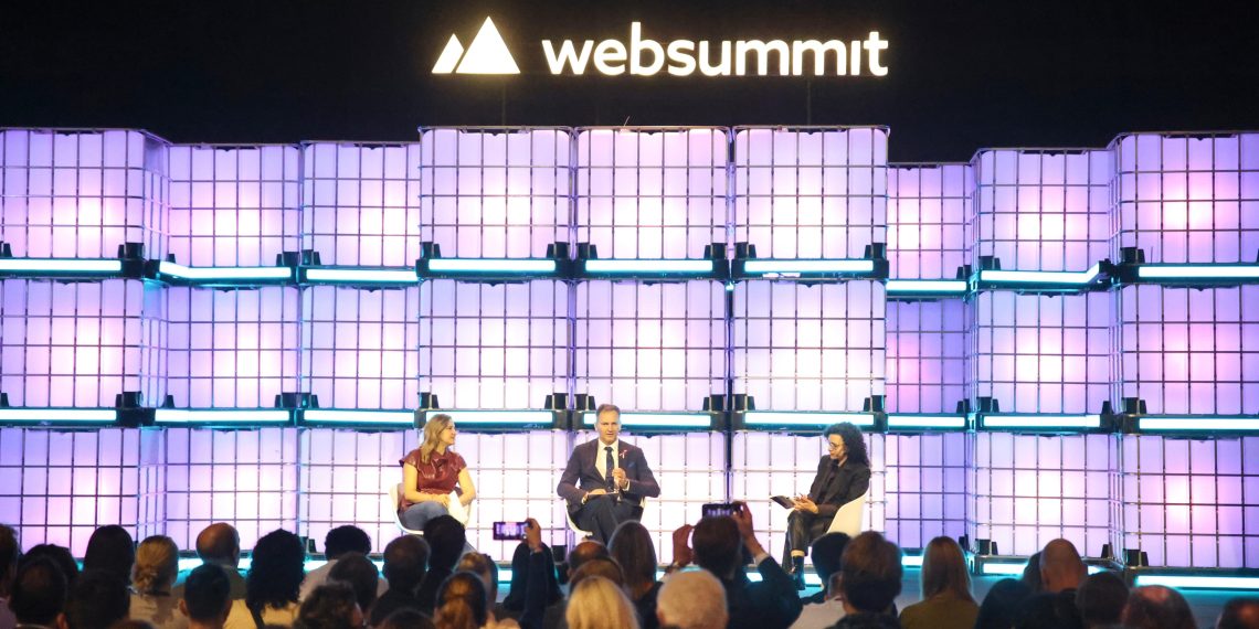 Valencia presenta su “escudo digital” en la Web Summit de Lisboa 2025
