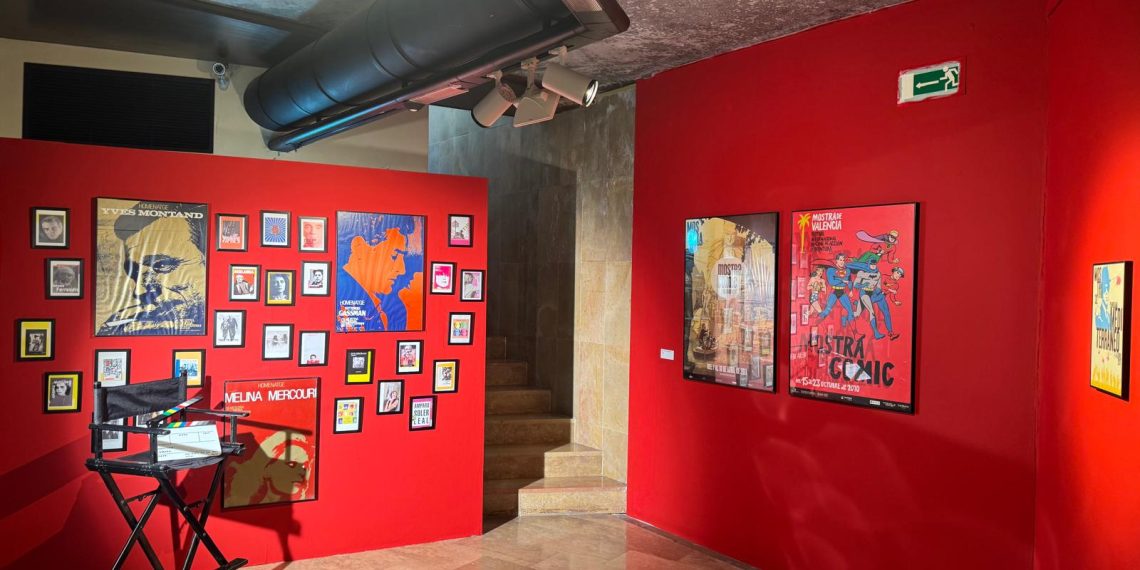 La exposición de carteles de la Mostra de Valencia amplía su estancia en la Galeria del Tossal