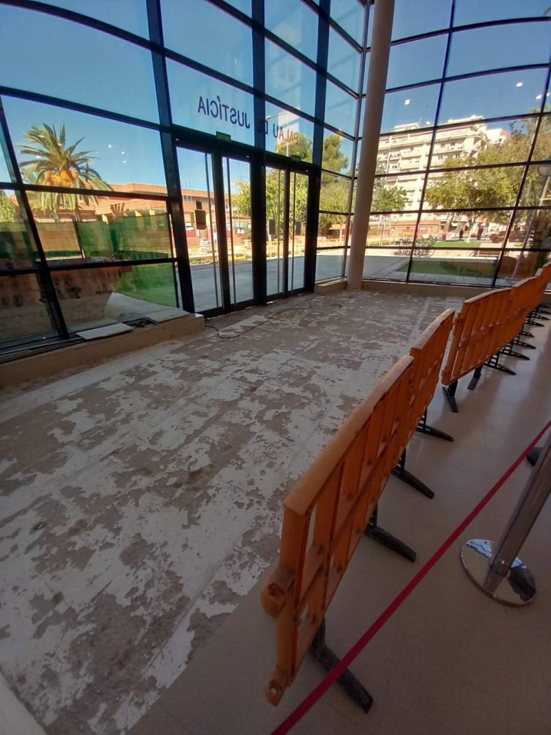 La nueva entrada del juzgado de Vinaròs reducirá el consumo energético y mejorará el confort del edificio judicial