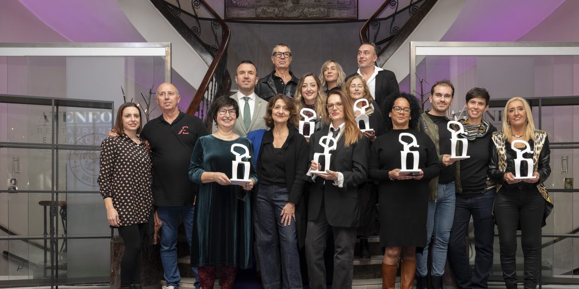 El talento y la trayectoria de la escena valenciana brillan en la Trobada de Premis AVETID 2025