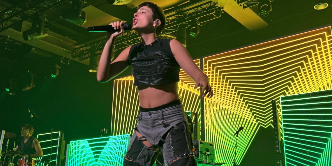 Delaporte despide su tour en Valencia con lleno absoluto y gran energía