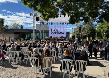 El público llenó los Jardines de Viveros durante la Fira de les Comarques para descubrir la oferta turística de la provincia.