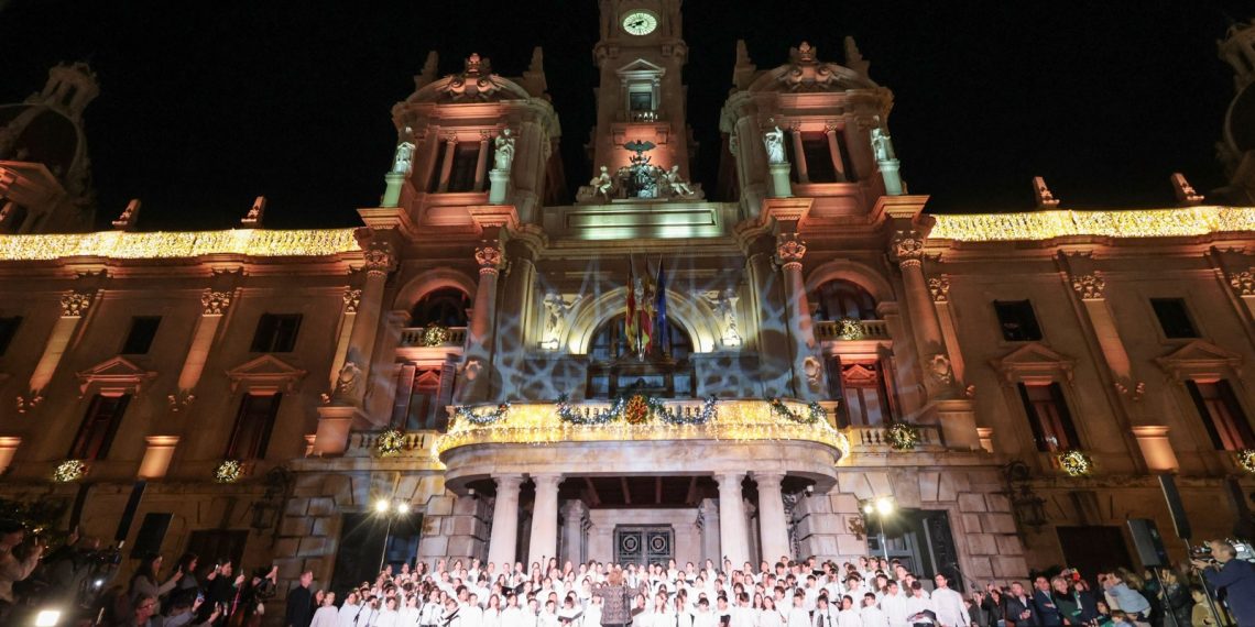 La Navidad comienza mañana en Valencia con el espectáculo de música, pólvora y luces La llum encés el Nadal