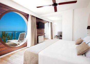 Las pernoctaciones hoteleras suben un 4 % en octubre en la Comunitat Valenciana