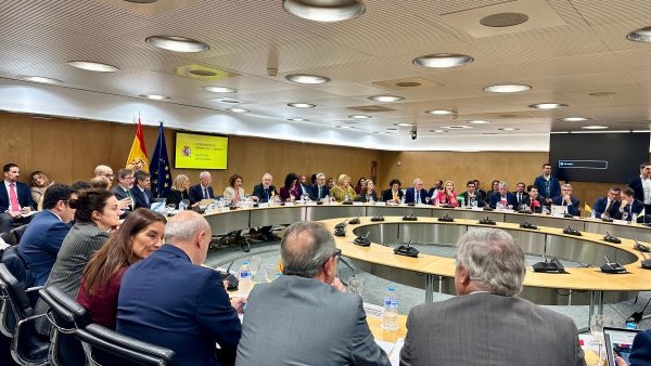 Imagen de la reunión del CPFF en la que Ruth Merino reclamó mayor responsabilidad al Gobierno y una reforma justa del sistema de financiación.