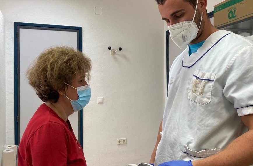 Sanidad recomienda el uso de mascarillas en instalaciones sanitarias como medida preventiva