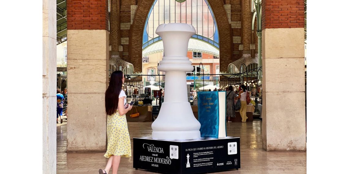 Una pieza de ajedrez, en el mercado de Colón