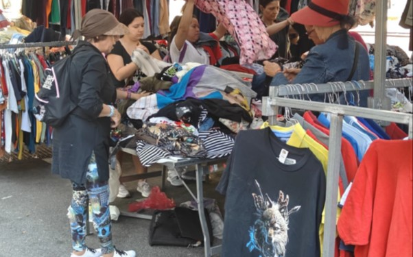 La venta no sedentaria en la Comunitat Valenciana se convierte en un sector esencial que dinamiza pueblos y ciudades