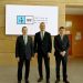 Vicent Mompó durante su visita al Instituto de Biomecánica para conocer el desarrollo del nuevo guante de pilota valenciana
