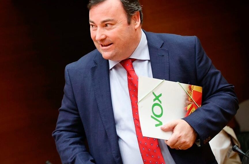 VOX presenta una iniciativa para prohibir el uso del nicab y el burka en espacios públicos por atentar contra la dignidad de las mujeres