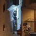 Tres detenidos tras ser sorprendidos escalando la fachada de un edificio en Ciutat Vella