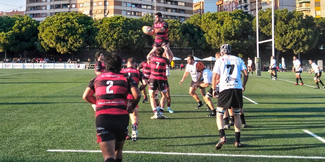 El CAU consolida su liderato con una sólida victoria ante el BUC (34-17)