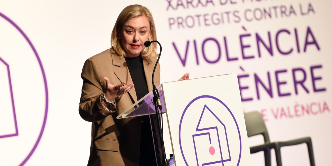 La Diputació premia con el Celia Amorós a Esther Rojo, la Federación de Mujeres Progresistas, la Red Aminata y los municipios de Massanassa y Olocau