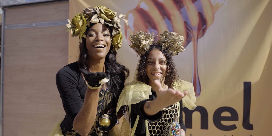 Terra de Festes muestra esta semana el alma festiva valenciana de Almenara, Benidorm y Montroi