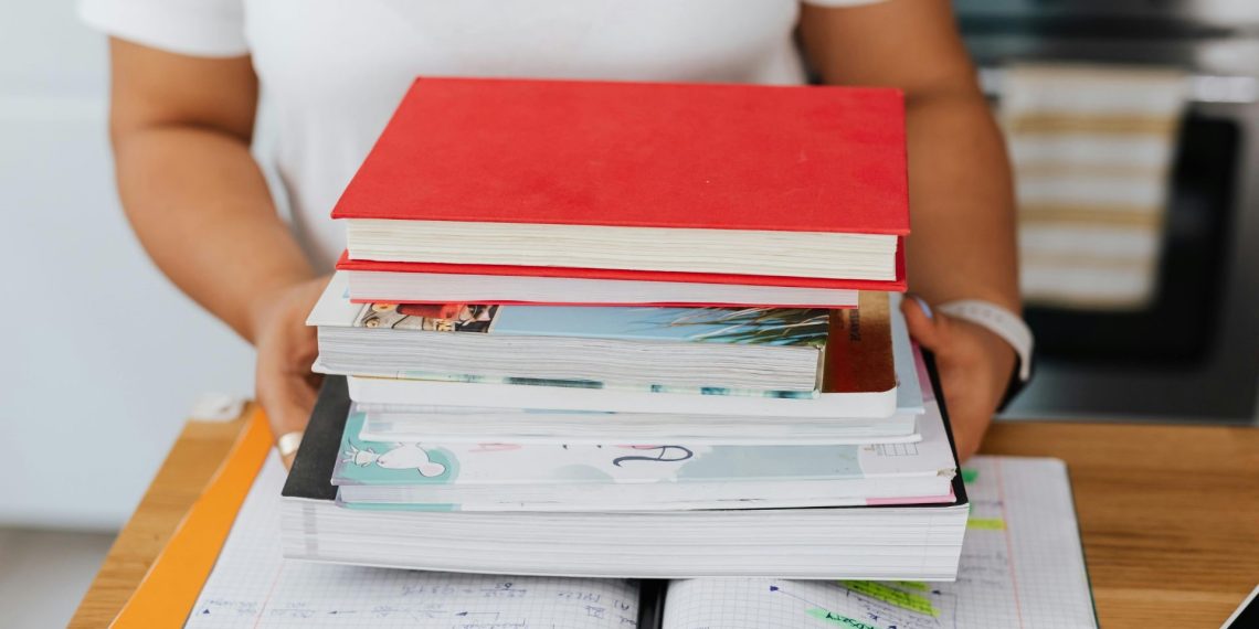 Los colegios municipales renuevan el banco de libros