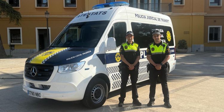 Valencia inicia la licitación para adquirir tres nuevos vehículos destinados a la Policía Local