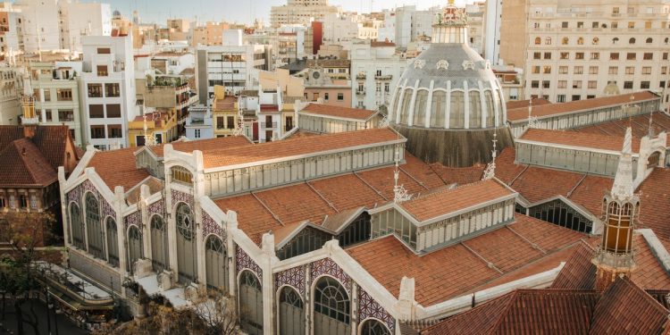 El Ayuntamiento de Valencia adjudica el nuevo control de accesos del Mercado Central