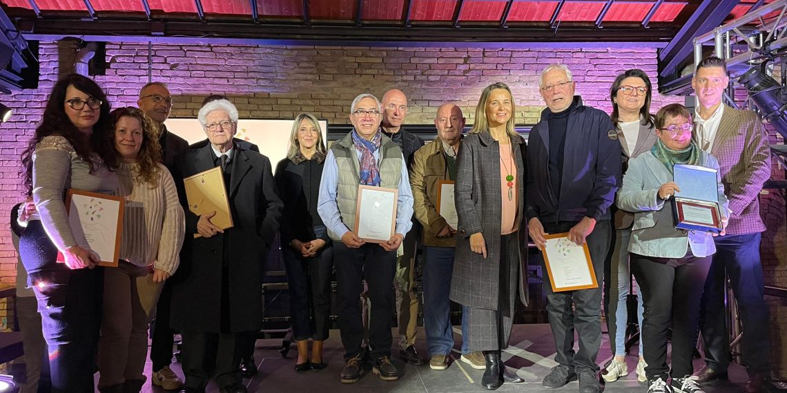 Luciano Elías gana el concurso de arte urbano de Russafa con un homenaje al rey Jaume I