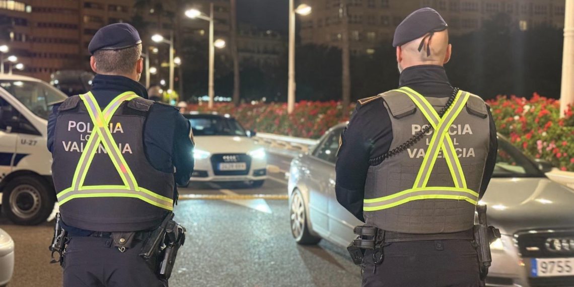 La Policía Local de Valencia refuerza los controles de alcohol y drogas durante las celebraciones navideñas