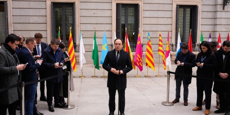 Pérez Llorca: “La sociedad está cansada de crispación; toca diálogo para reconstruir la Comunitat”