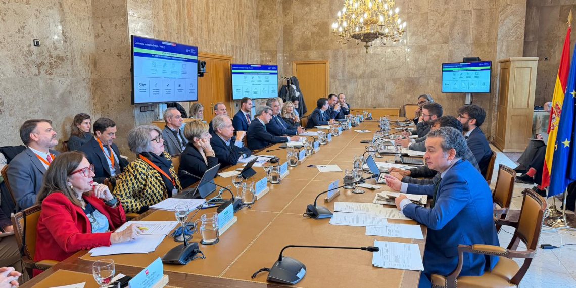 Cano reclama al Gobierno simplificación y plazos más flexibles para garantizar las ayudas energéticas en la Comunitat