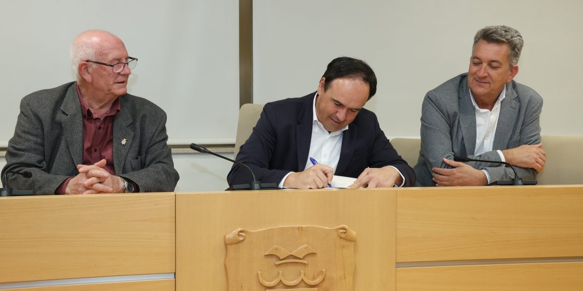Pérez Llorca destaca 200 millones para la reconstrucción de Paiporta y reclama coordinación institucional