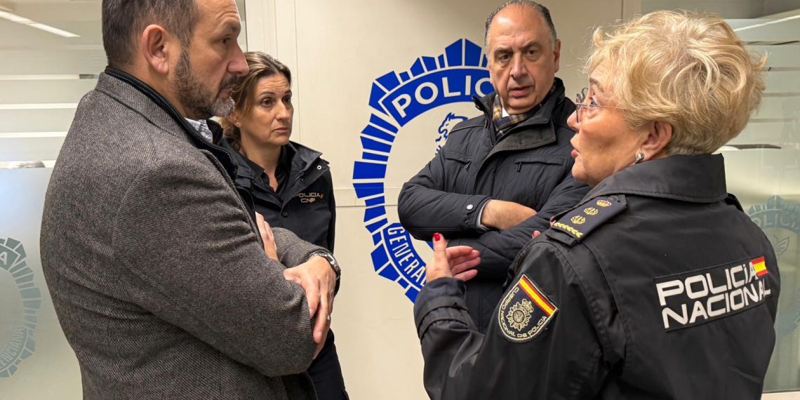 La Policía de la Generalitat intensifica la vigilancia estas fiestas navideñas