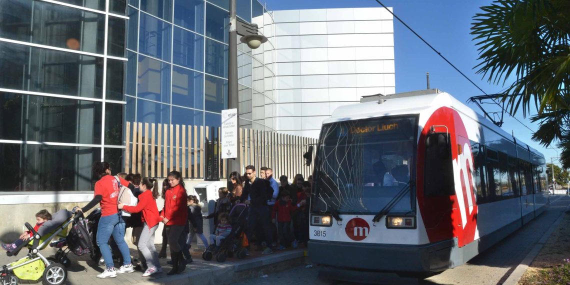 Metrovalencia refuerza la Línea 4 para facilitar el acceso a Expojove y Feria Valencia