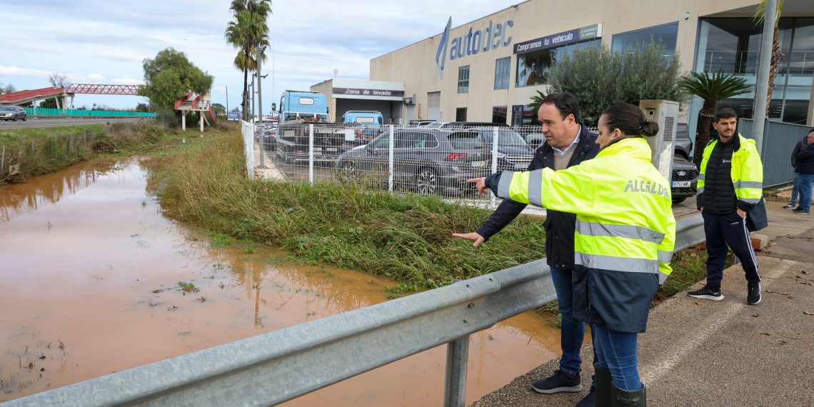 Pérez Llorca exige al Gobierno acelerar las obras hidráulicas tras las lluvias en Carcaixent