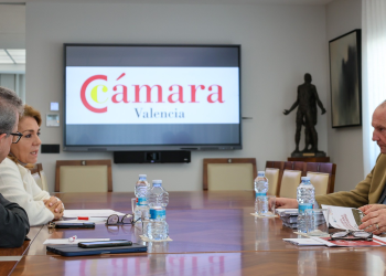 Camarero destaca la apuesta de Labora por ofrecer oportunidades a la juventud valenciana y facilitar a las empresas el talento que necesitan.