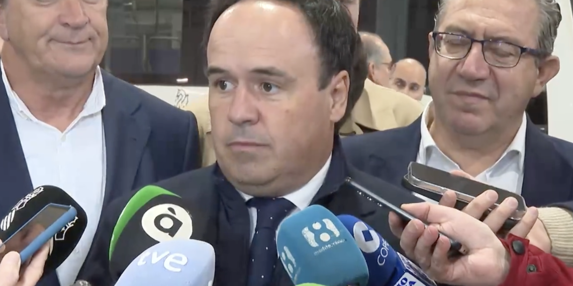 Pérez Llorca destaca la recuperación total de la circulación del TRAM entre el Hospital Vila y Benidorm con mejores servicios para los usuarios