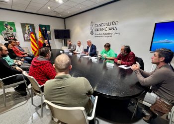 Educación y sindicatos pactan mejoras laborales para especialistas docentes