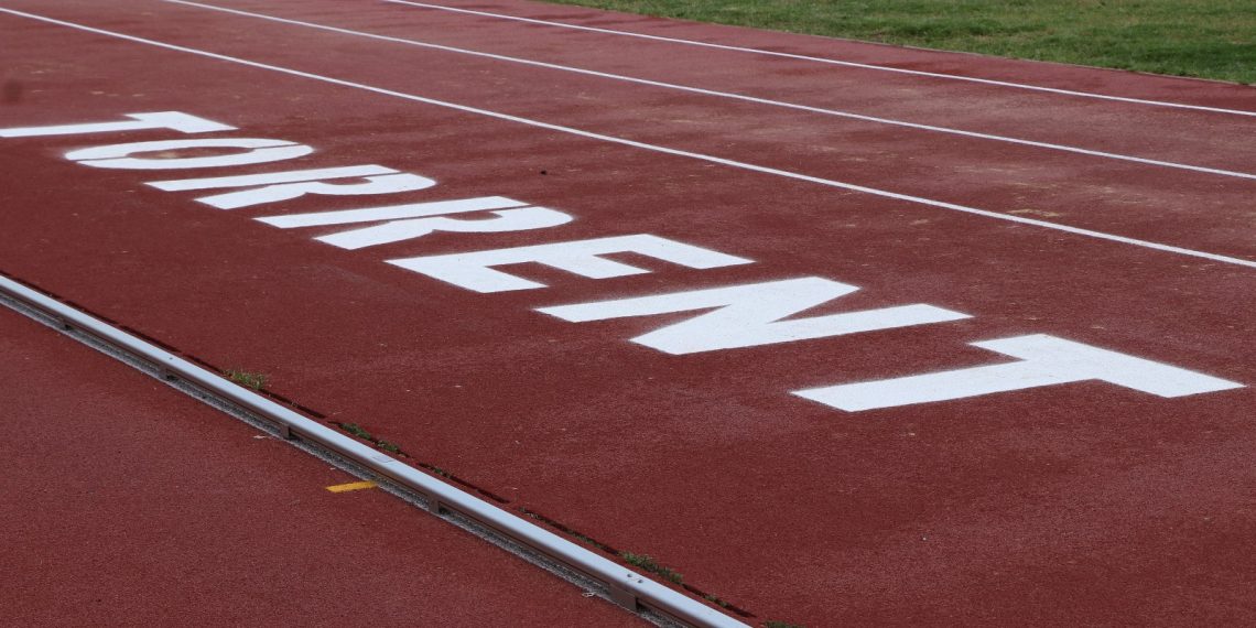 El Consejo Rector de la Fundación Deportiva Municipal de Torrent durante la sesión en la que se aprobó el Presupuesto 2026.