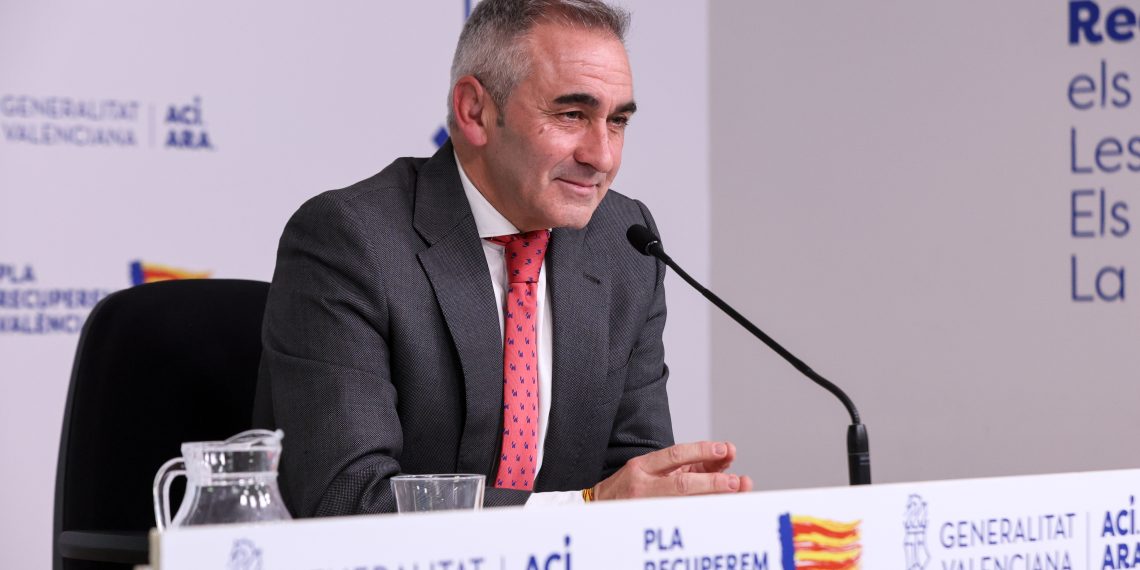 El conseller Barrachina durante su comparecencia tras la reunión del Consell.