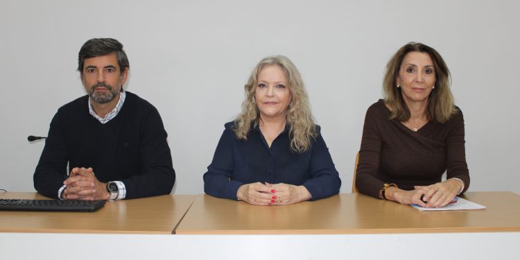 La Dra. Ana Arbaizar, durante el acto de presentación de su candidatura al ICOMV en Valencia.