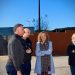 La alcaldesa de Torrent, Amparo Folgado, durante la visita a la urbanización Bonavista tras la finalización de las obras de iluminación.