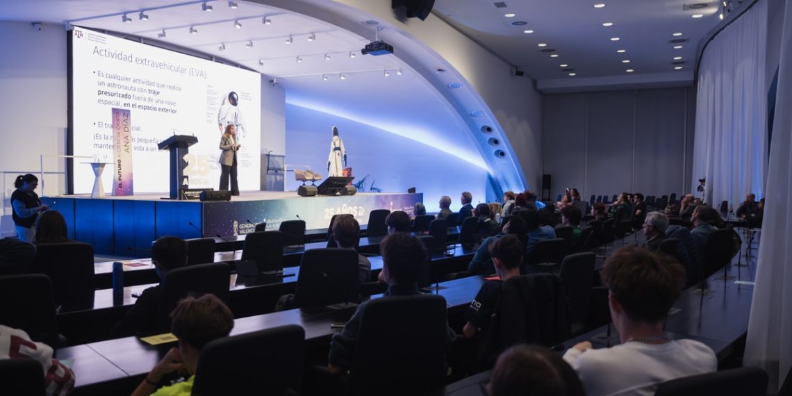 El Museu de les Ciències ofrece en diciembre tres nuevas conferencias de divulgación científica y una observación con telescopios