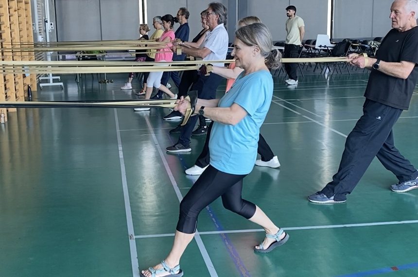 Un estudio de la Universitat de València demuestra que el entrenamiento con bandas elásticas mejora la salud de las personas mayores