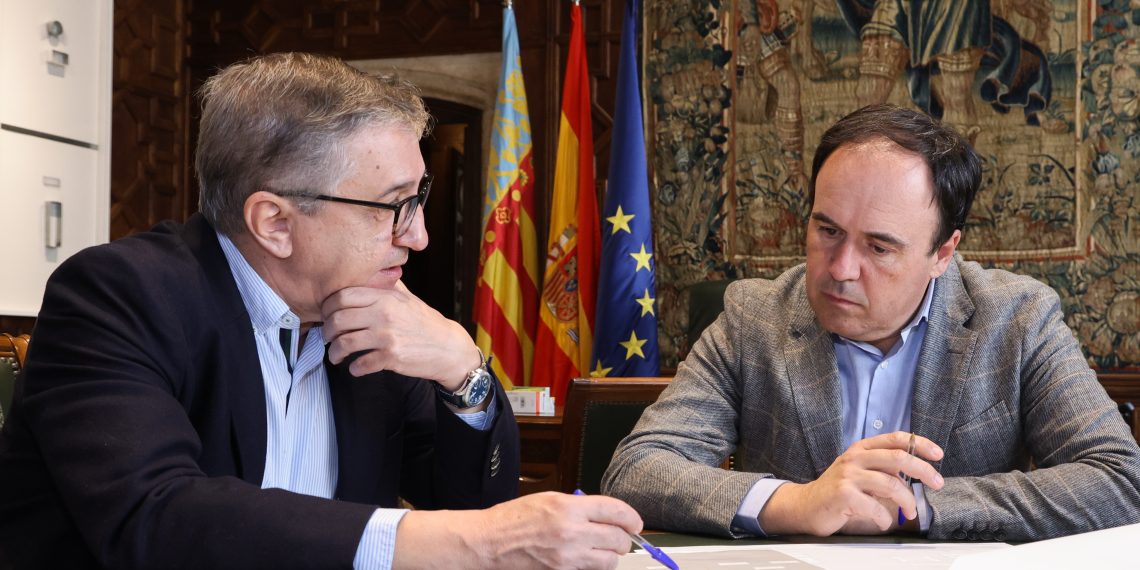 El president de la Generalitat se reúne con los miembros de su Consell