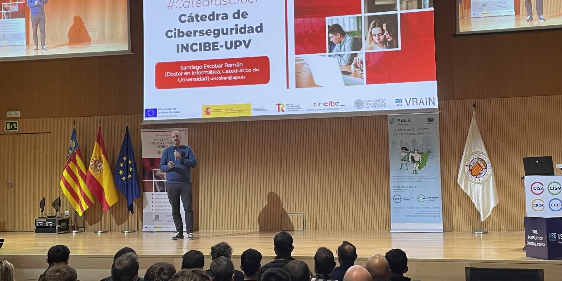 La Cátedra de Ciberseguridad INCIBE-UPV e ISACA Valencia reúnen a más de 400 jóvenes que orientan su carrera a la ciberseguridad