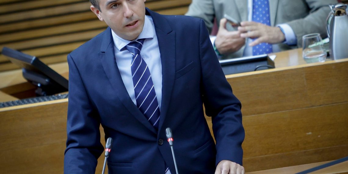 Miguel Pascual (VOX):»Solicitamos la suspensión de la obligatoriedad de las balizas V16″