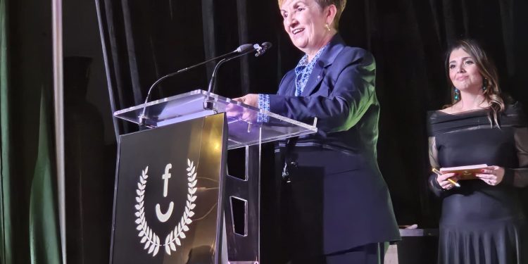 La consellera Marián Cano destaca el papel del turismo y el ocio en la cohesión social y el desarrollo económico