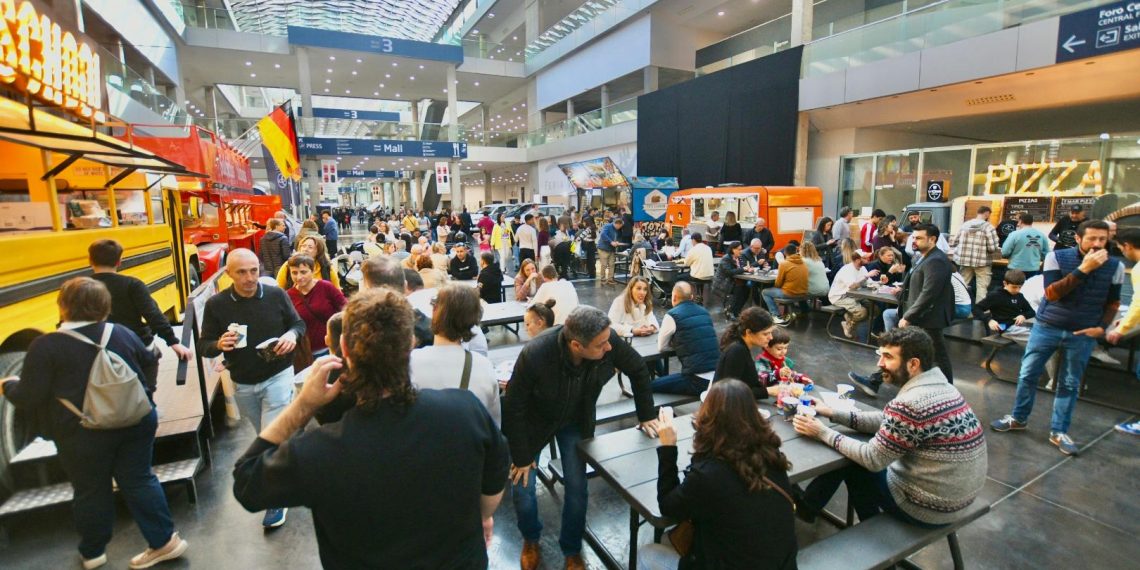 La Feria del Automóvil de Valencia cuelga el cartel de lleno y bate récords de afluencia