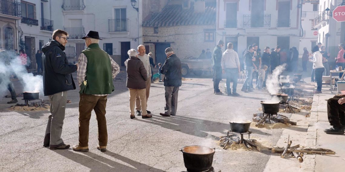 Terra de Festes recorre Teulada, Aras de los Olmos y Cabanes en su penúltimo programa
