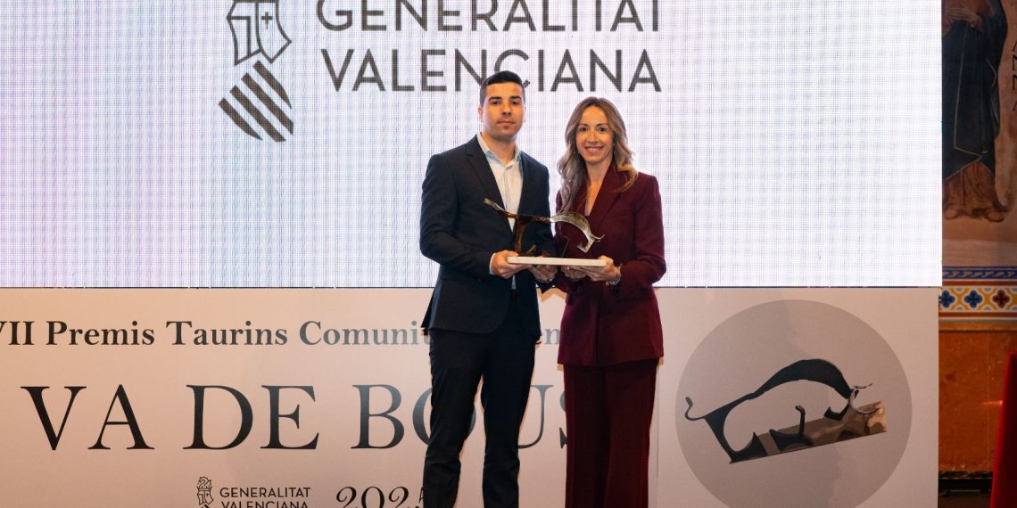 Museros felicita y respalda a Noel Ribera tras recibir el Premio Va de Bous en la modalidad bous al carrer