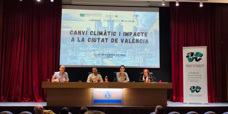 Expertos y vecinos reclaman políticas de adaptación climática para Valencia