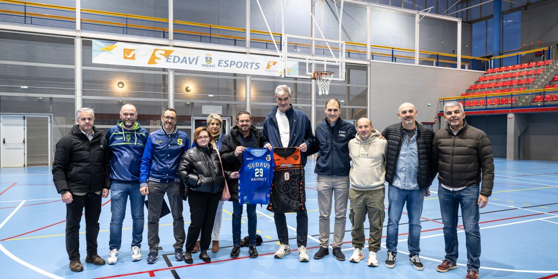 El nuevo pabellón de Sedaví renace tras la riada gracias a la Fundación ACB